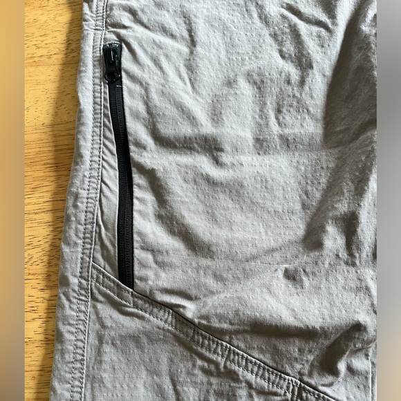 Levi's Denizen Mens Joggers Gray Elastic Waist Zipper Pockets Cotton 34x28 - Picture 3 of 9